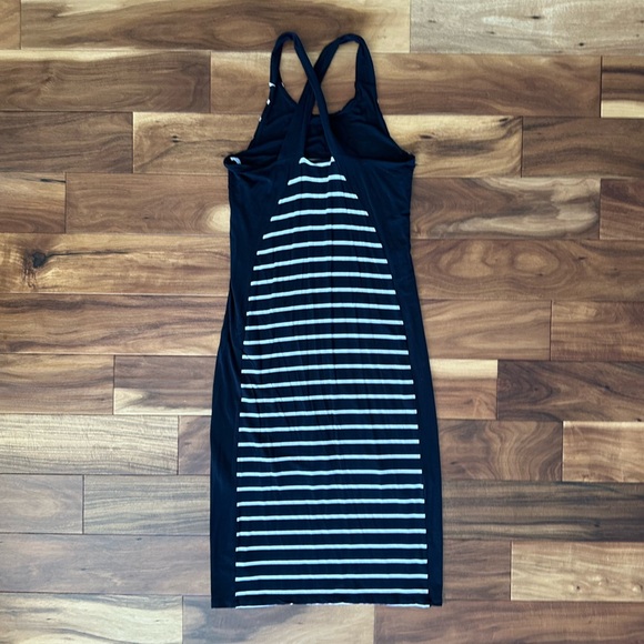 Athleta Getaway Cross Back Black and White Stripe Midi Dress size Medium - Picture 4 of 5